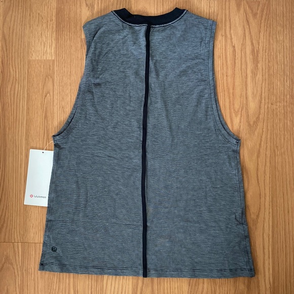 ❤️ Lululemon All Yours Boyfriend Tank Size 2 NWT - Picture 4 of 12
